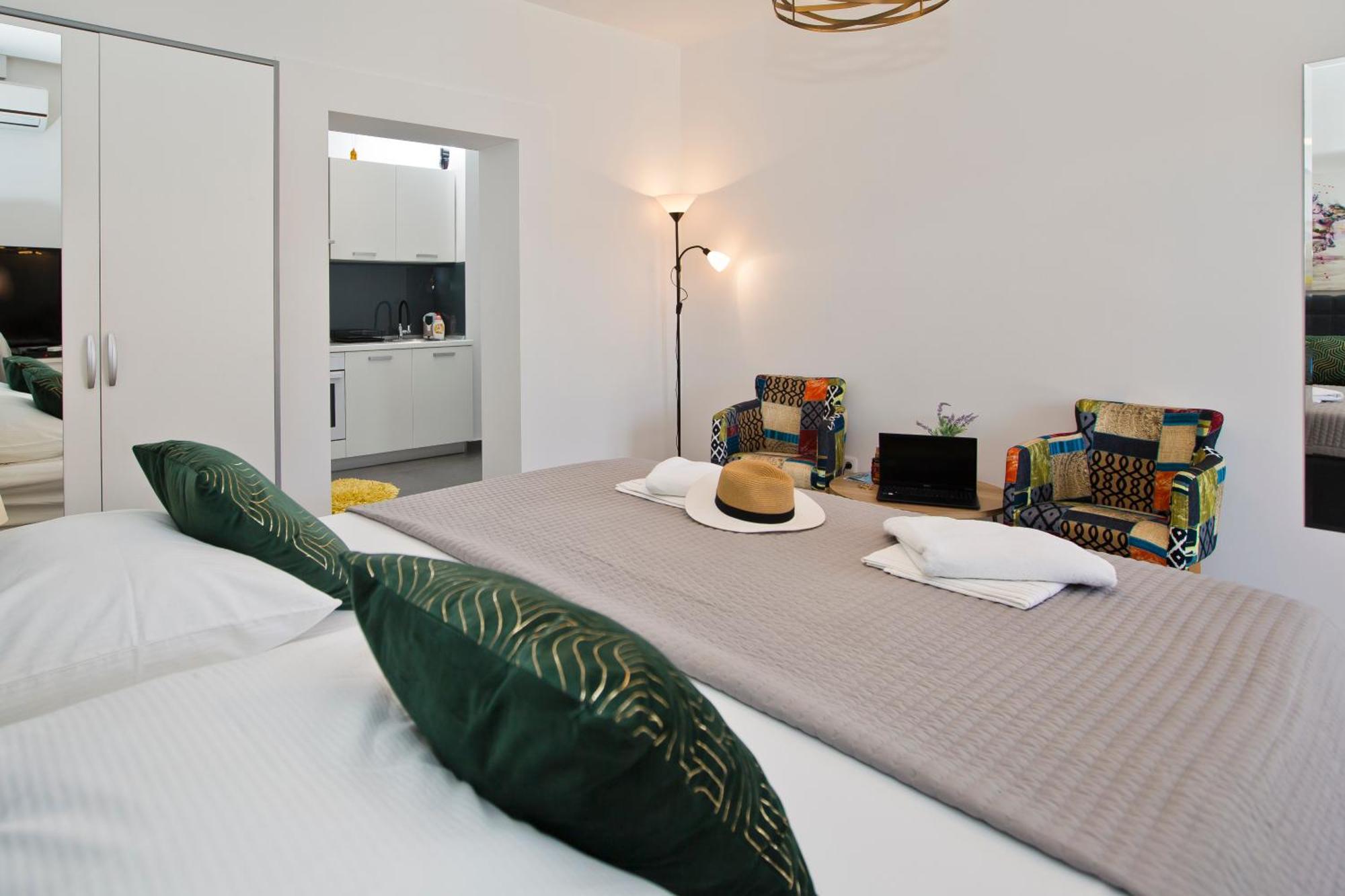 Apartments Juric Хвар Экстерьер фото
