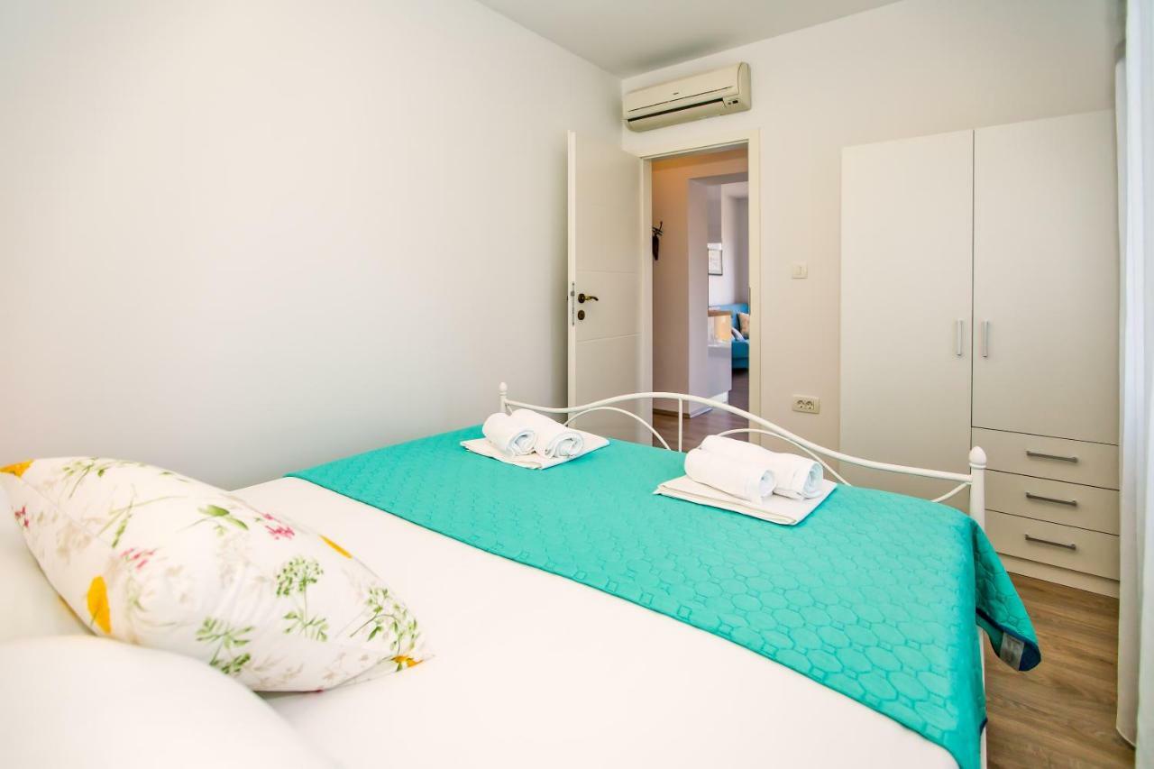 Apartments Juric Хвар Экстерьер фото